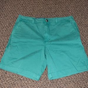Vineyard vines 7” Island Shorts men size 32 green